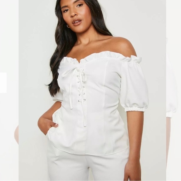 NWT BOOHOO PLUS LACE UP SWEETHEART NECKLINE OFF SHOULDER TOP white size 16 - Picture 1 of 11